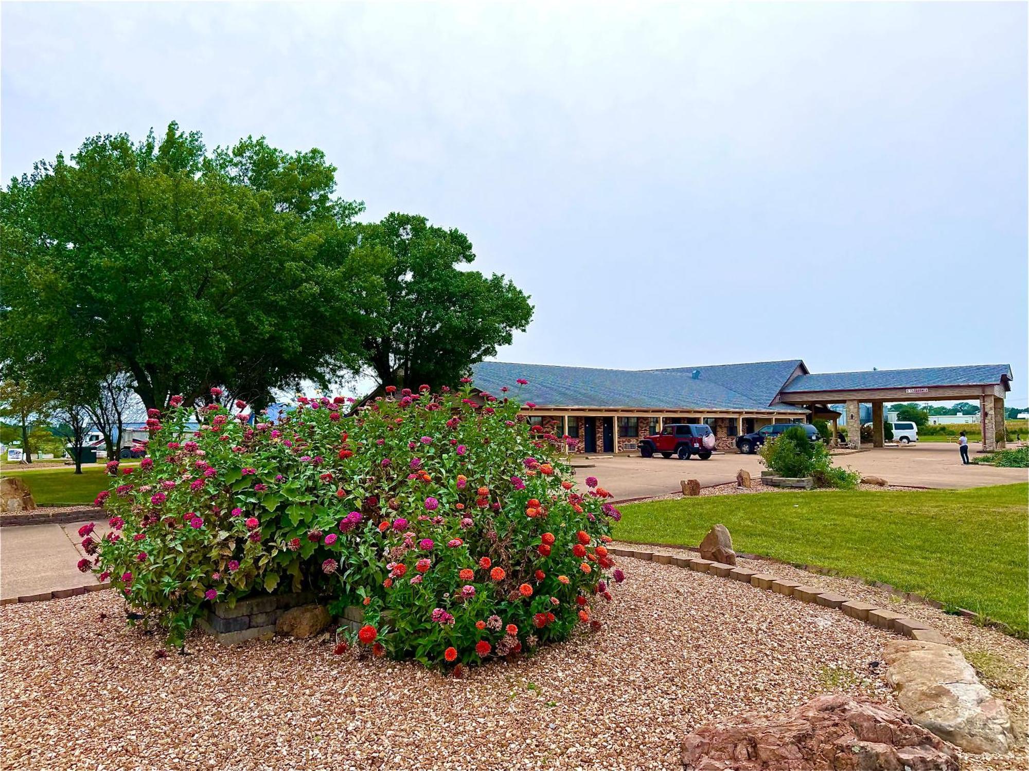 Owensville Inn Exterior photo